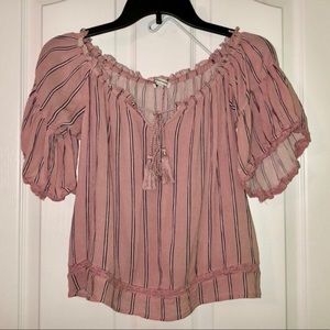 OFF THE SHOULDER TOP